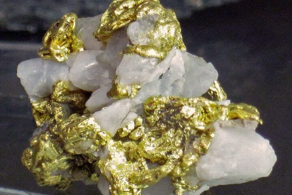 ¿Por qué el oro es un mineral?
