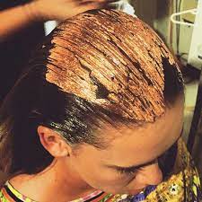 cómo poner pan de oro en el pelo